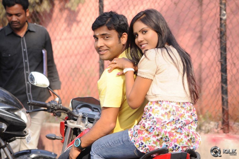 Mirchi Lanti Kurradu